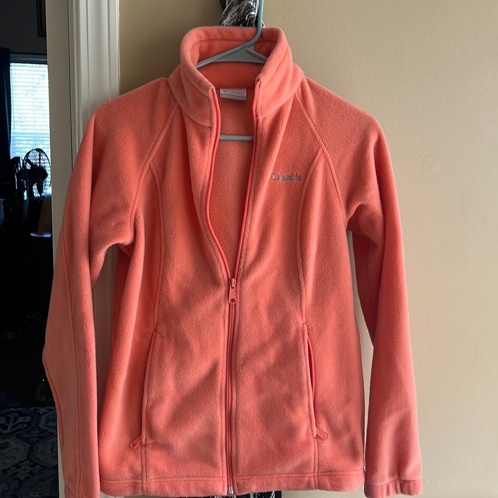 Columbia sweater in great shape
